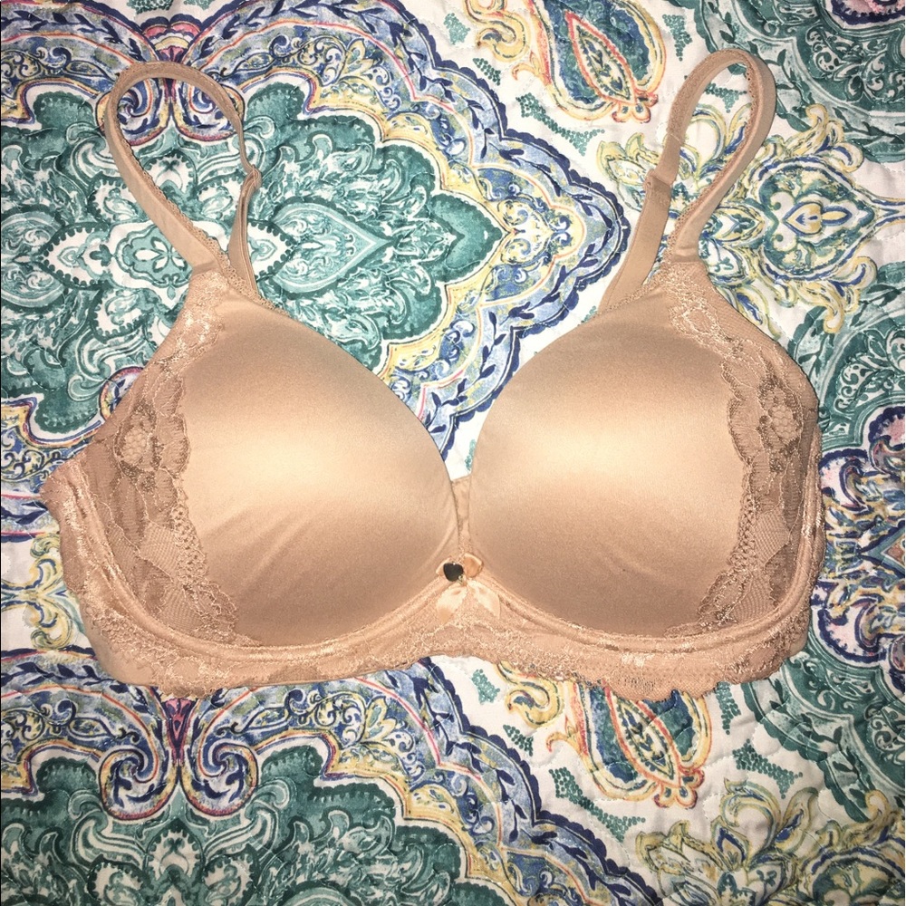 Victoria Secret, No Wire, Body Bra Size 34 D